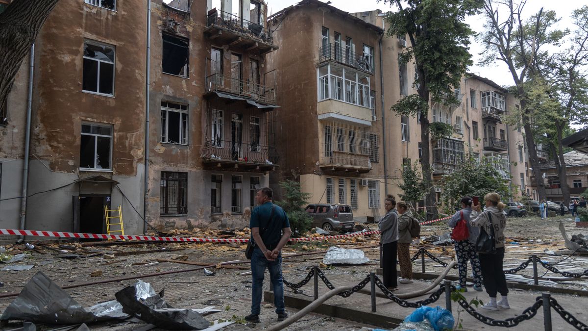 Éjszakai orosz csapás Odeszában: civil áldozatok, gyerekek is megsebesültek 