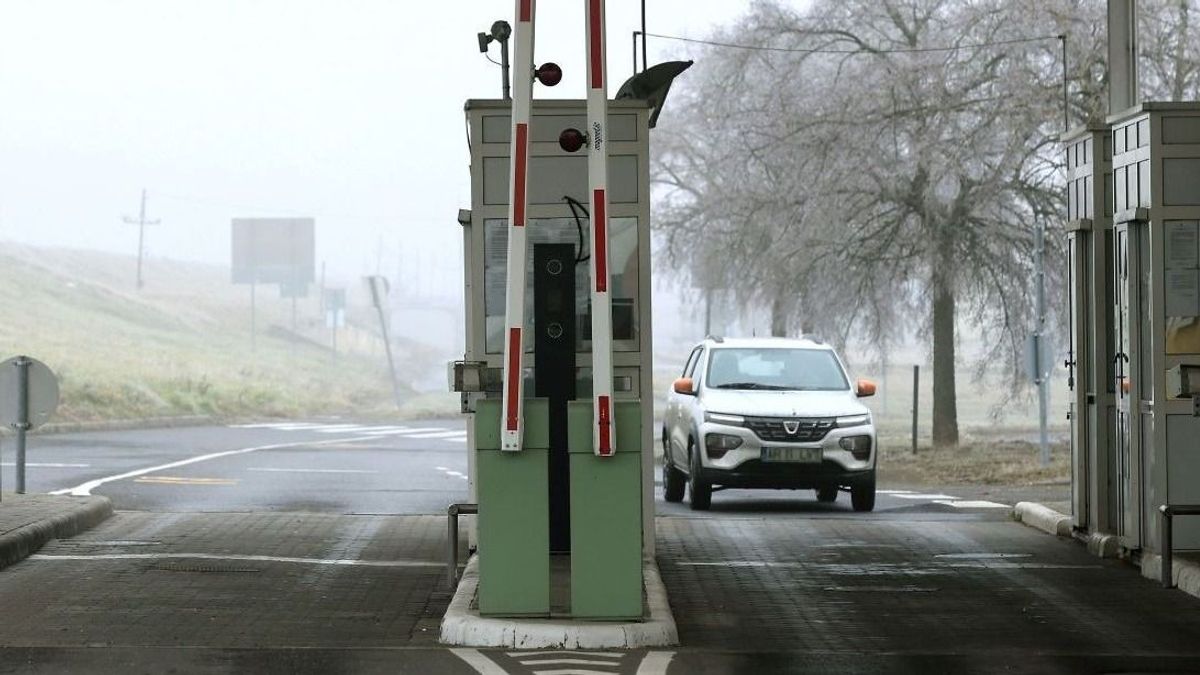 Üzent a NAV: nem mindegy, mi van az útipoggyászban 