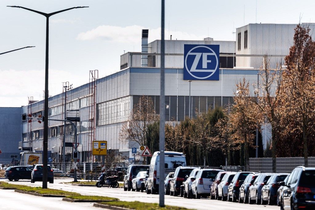 ZF company logo