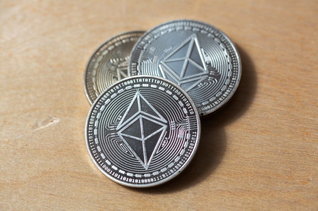 Ether cryptocurrency (ETH) bitcoin