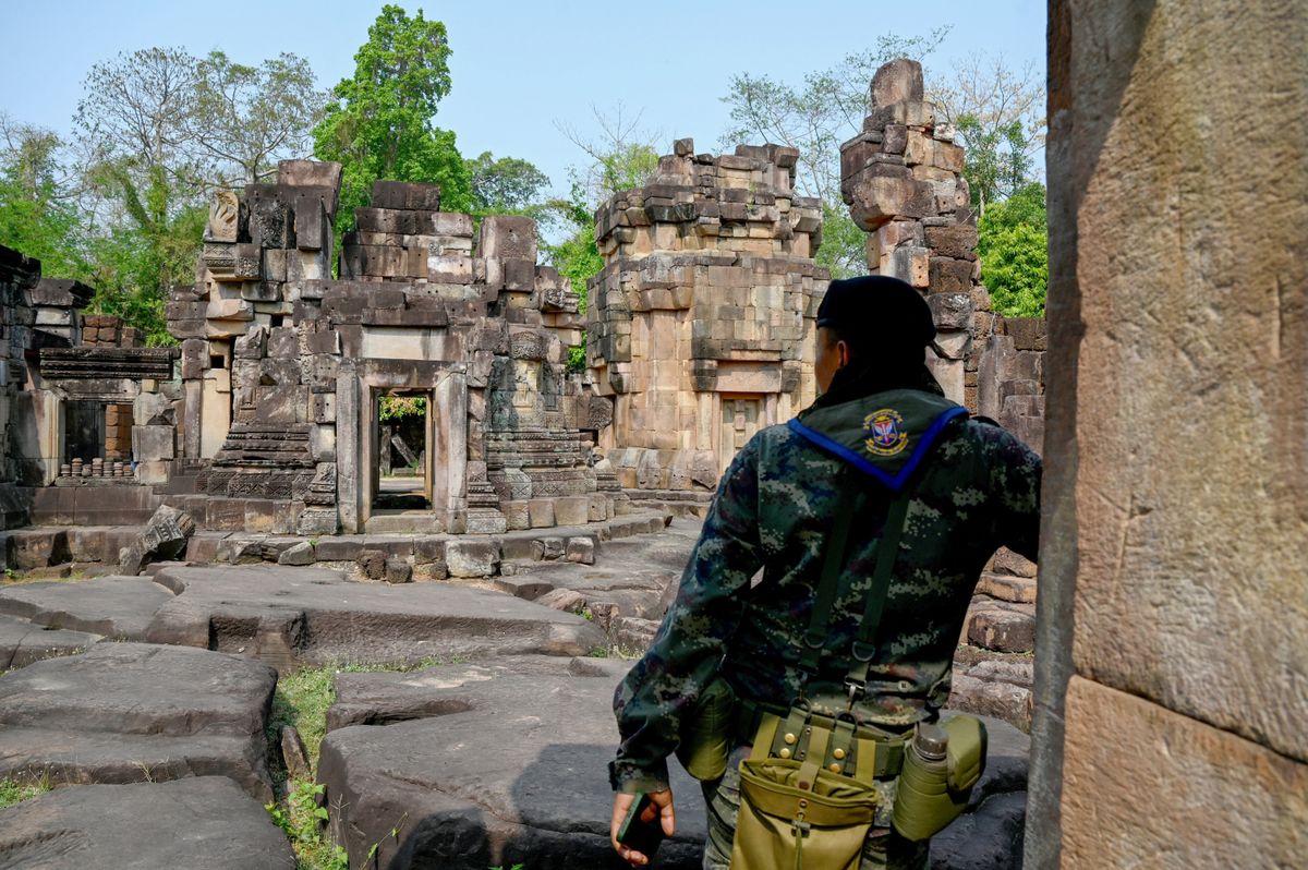 Thai, Cambodian Troops Exchange Fire at Disputed Border Site
Thaiföld Kambodzsa