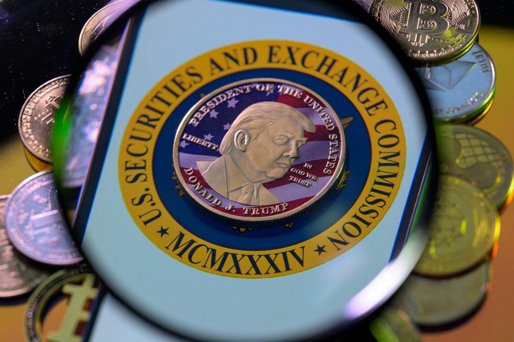 Cryptocracy - Strump Meme Coin - Photo Illustration, trump mémcoin, trump, mémcoin, 