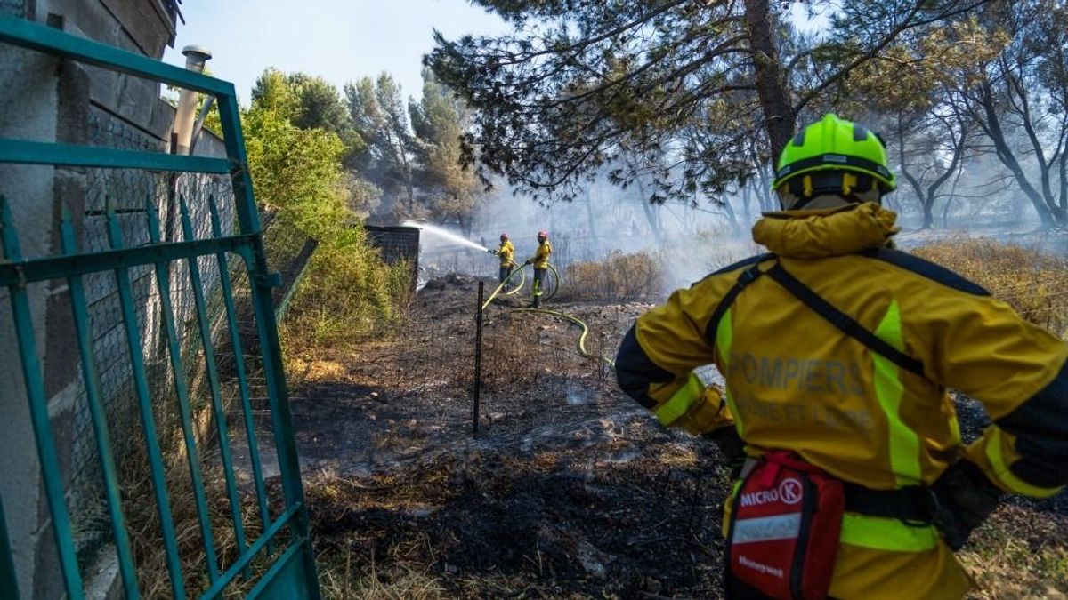 Súlyos tűzvész pusztítja Franciaország második legnagyobb városának környékét 