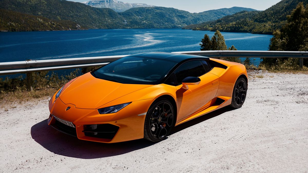 Lamborghini vagy Ferrari – mutatjuk, melyik ikonikus márkát választja több magyar