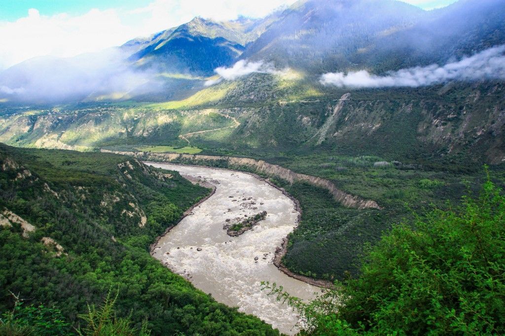 Yarlung Tsangpo
Kína Peking Tibet
a világ legnagyobb vízerőműve
vízerőmű, vízenergia, gát