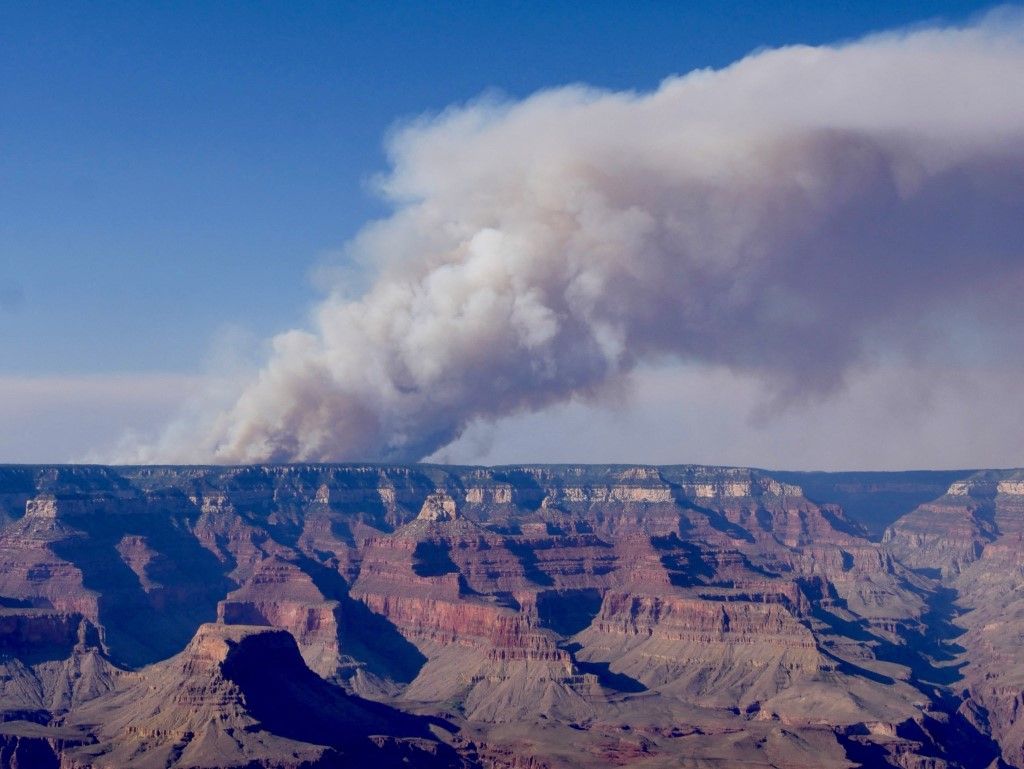 Tűzvész pusztít a Grand Canyonban