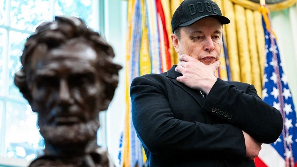 Pártot alapított Elon Musk, új szintre lépett a vitája Donald Trumppal – ebből mi lesz? 
