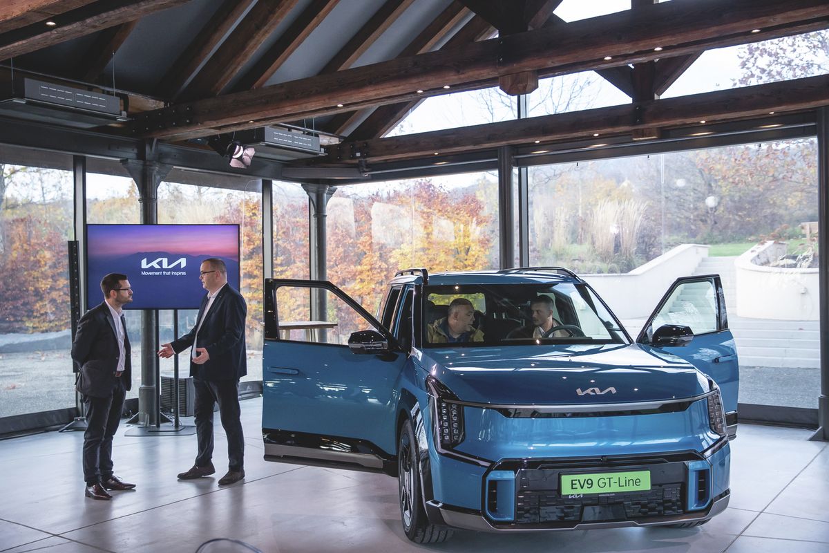 Megtorpant a hazai e-autópiac – a KIA viszont felfelé tart