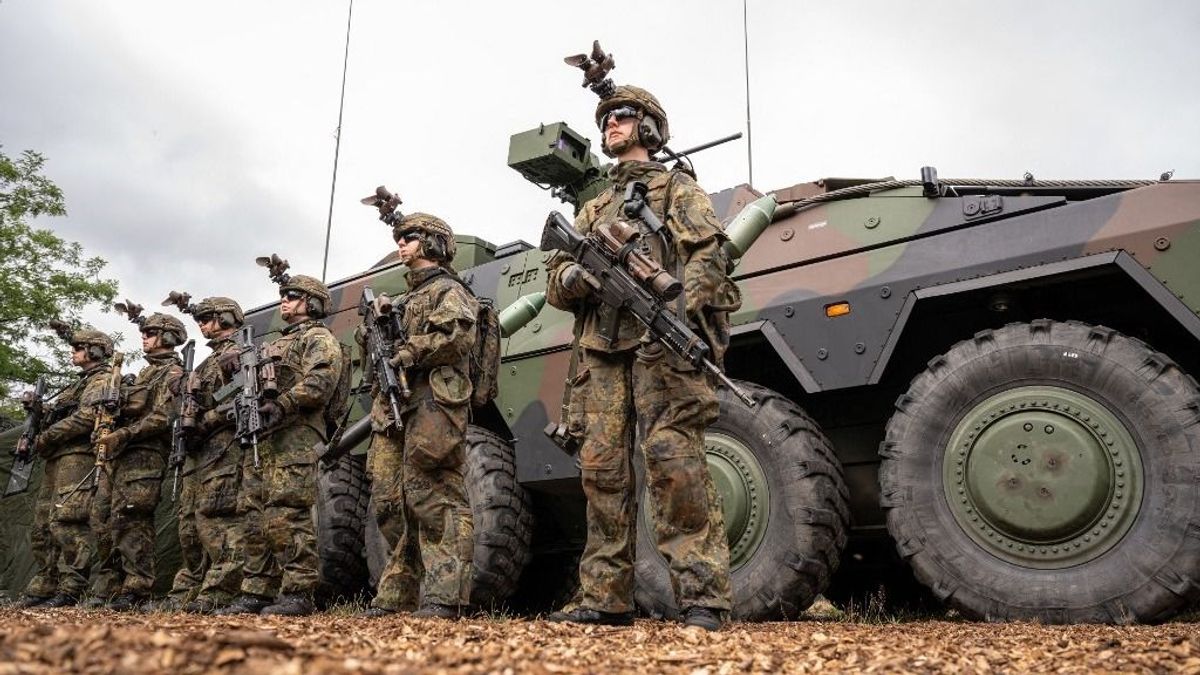 Németország óriási katonai beszerzésre készül: 2 500 Boxer harcjármű és 1 000 Leopard 2-es harckocsi érkezhet 