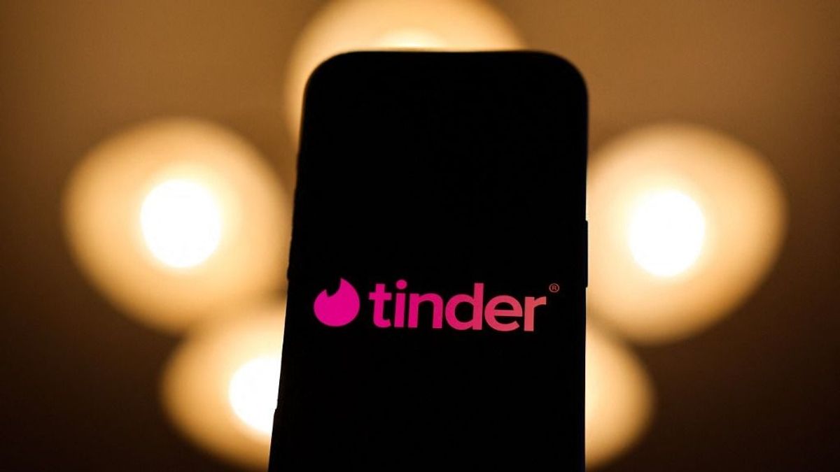 A Tinder hiába fektetett a mesterséges intelligenciába, a párkeresésben nem jön be