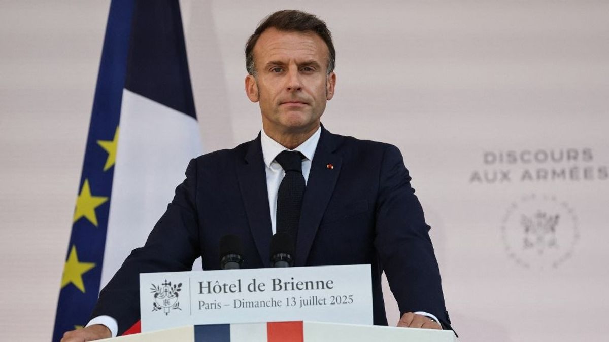 Emmanuel Macron berezelt, és azt javasolja, mindenki féljen, bejelentette: jelentősen emeli a francia védelmi kiadásokat