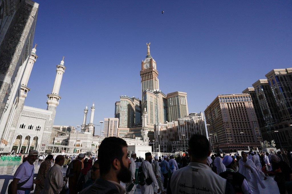 Kaaba viewed from the 601-meter tall The Clock Towers