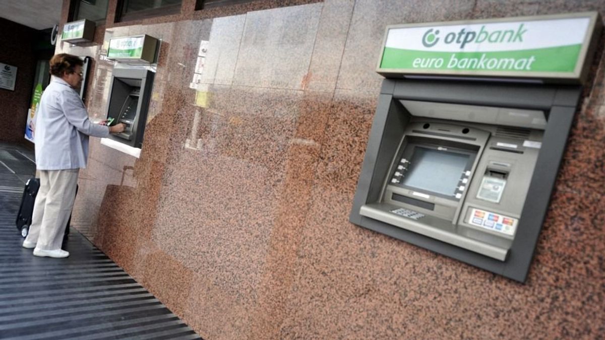 Ezekből az ATM-ekből ingyenesen vehetünk fel készpénzt a külföldi nyaraláson 