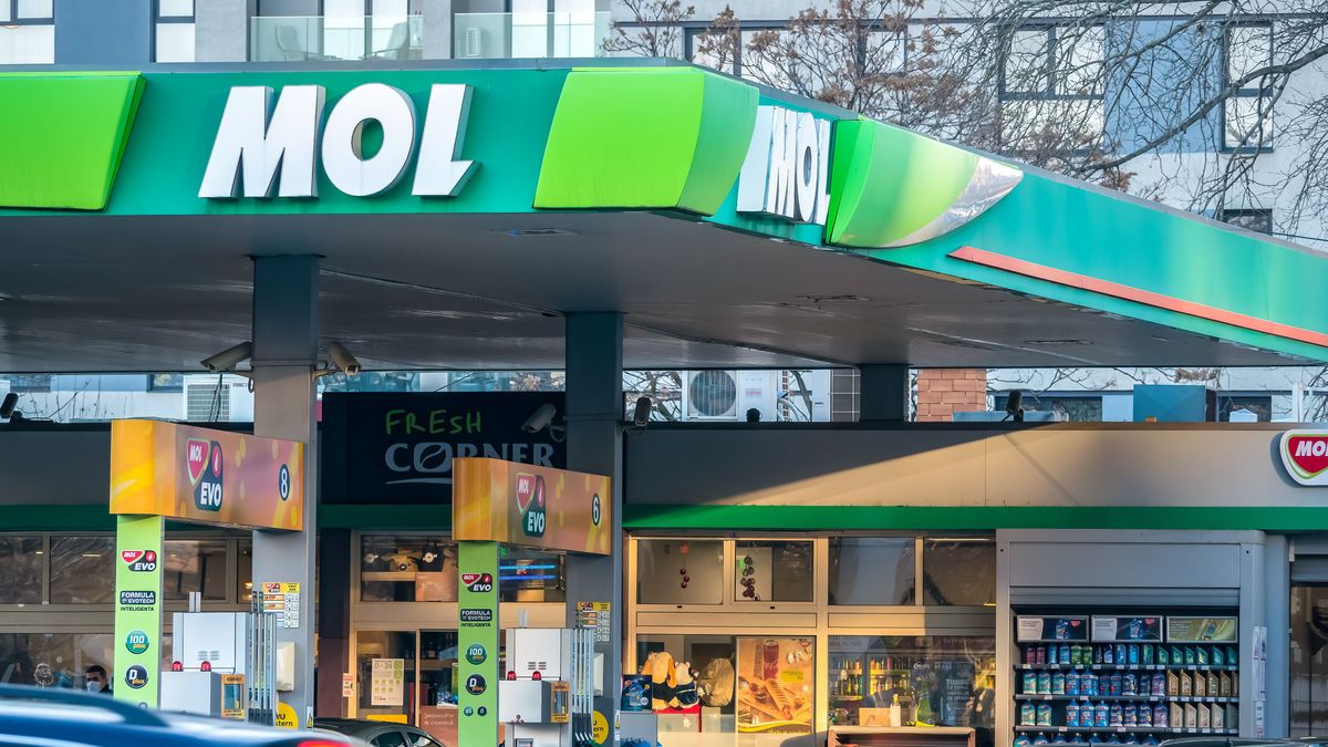 MOL, tankolás, benzin, benzinkút, üzemanyagár