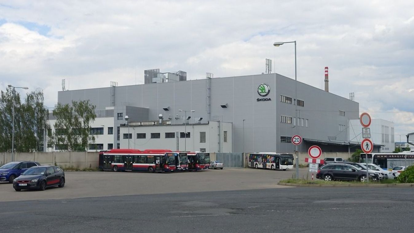 Nem mindenki vészfékezett: szép számokról jelentett a Skoda Kép