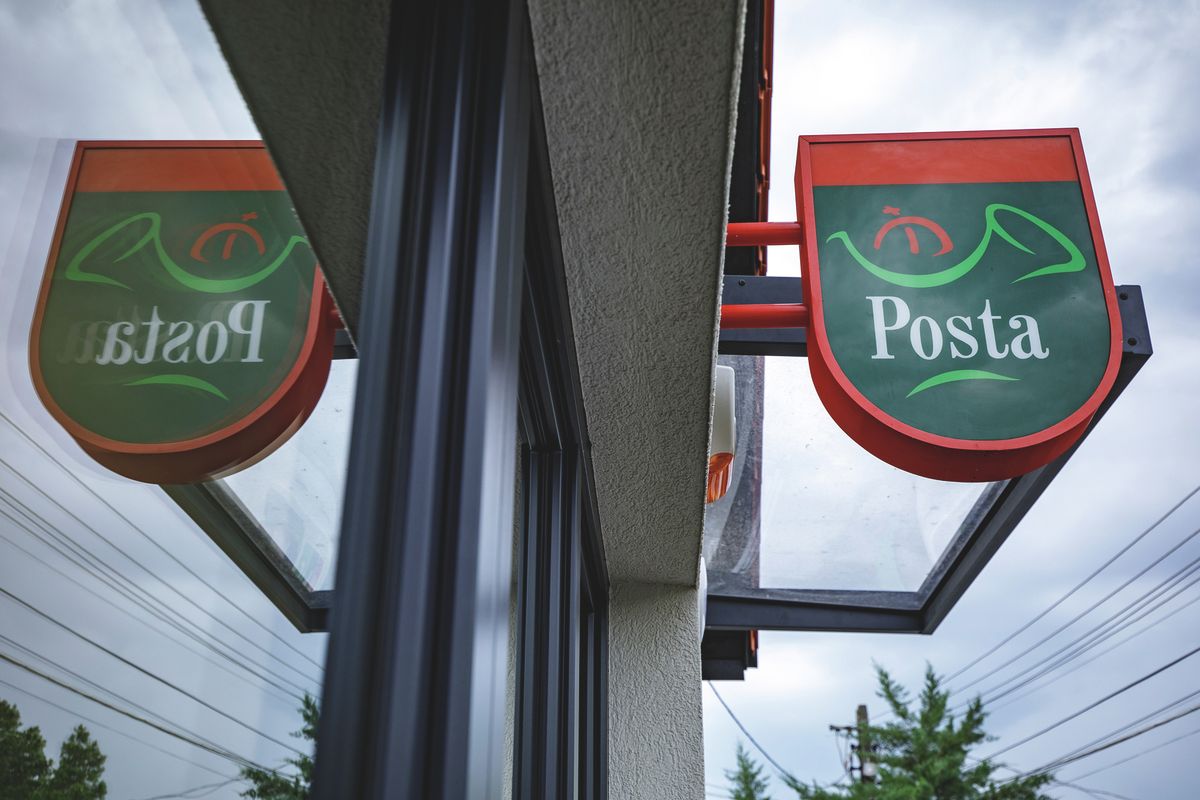 Figyelmeztetett a Magyar Posta: rövidített nyitvatartás és hosszabb szállítási idők várhatóak. Fotó: Vémi Zoltán