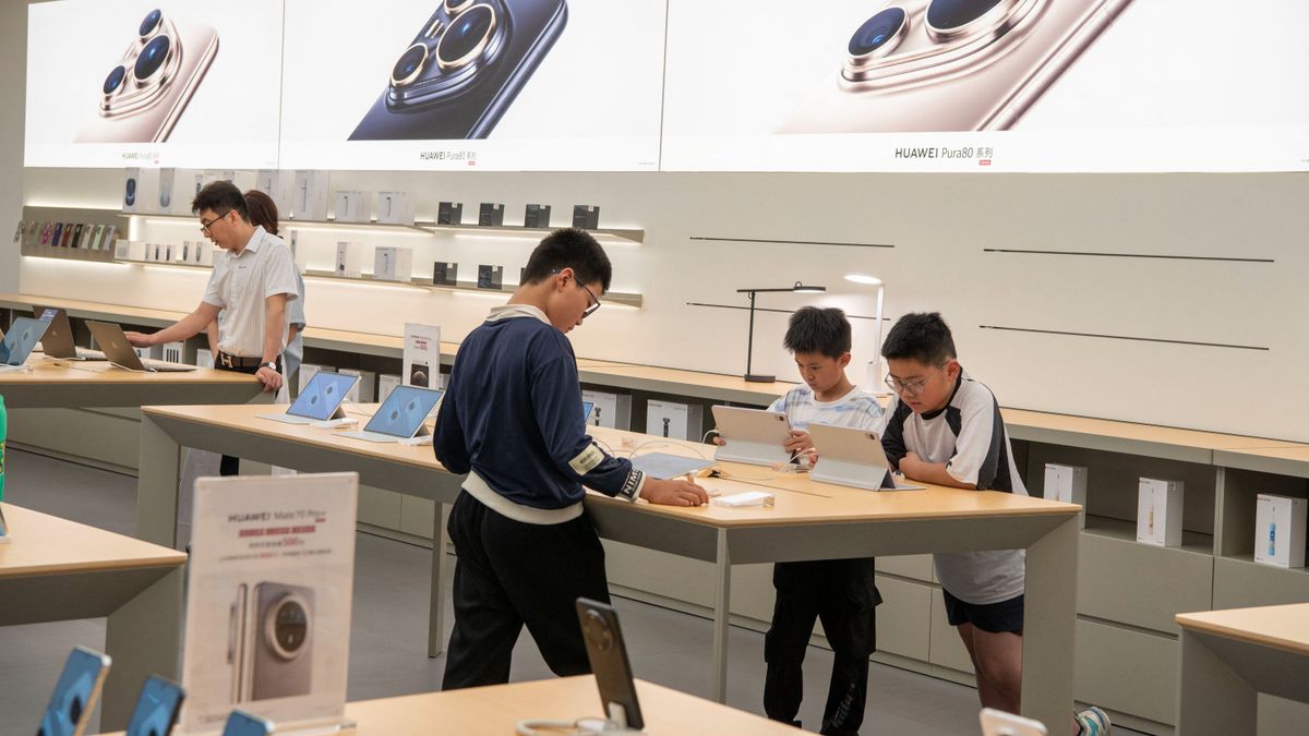 Huawei Store in Haian kínai okostelefon