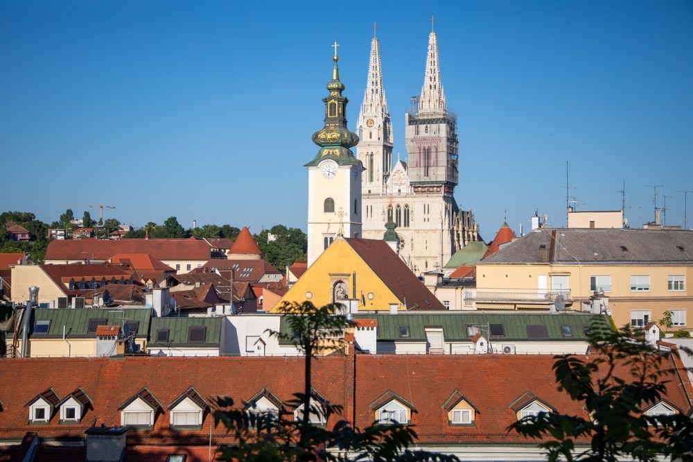 Zágráb, Horvátország
széllökés, vihar, eső