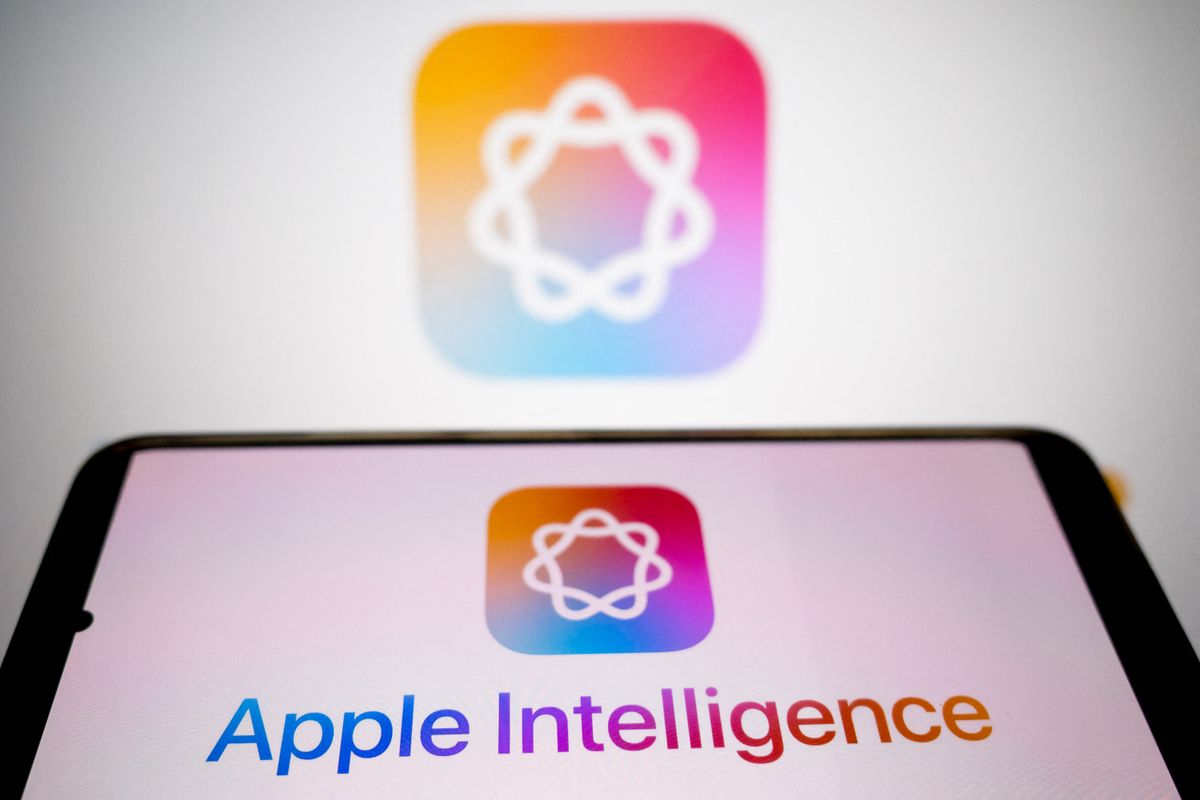 Az Apple annyira szenved a saját MI-jével, hogy inkább a versenytársak segítségét kéri
