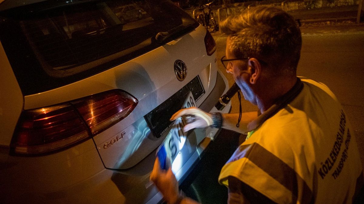 Viber-csoportos sofőrökre csaptak le a fővárosban – a későbbiekben is lesznek hasonló rajtaütések