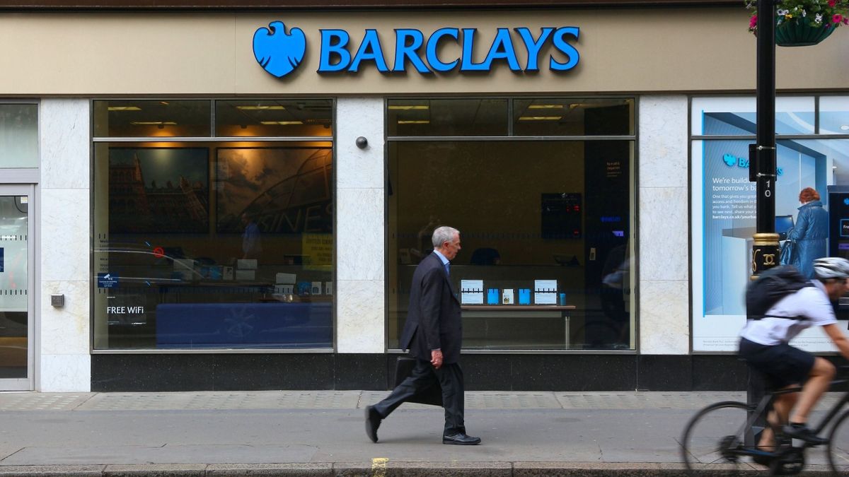 Pénzmosás miatt kapott gigabírságot a Barclays befektetési nagybank 