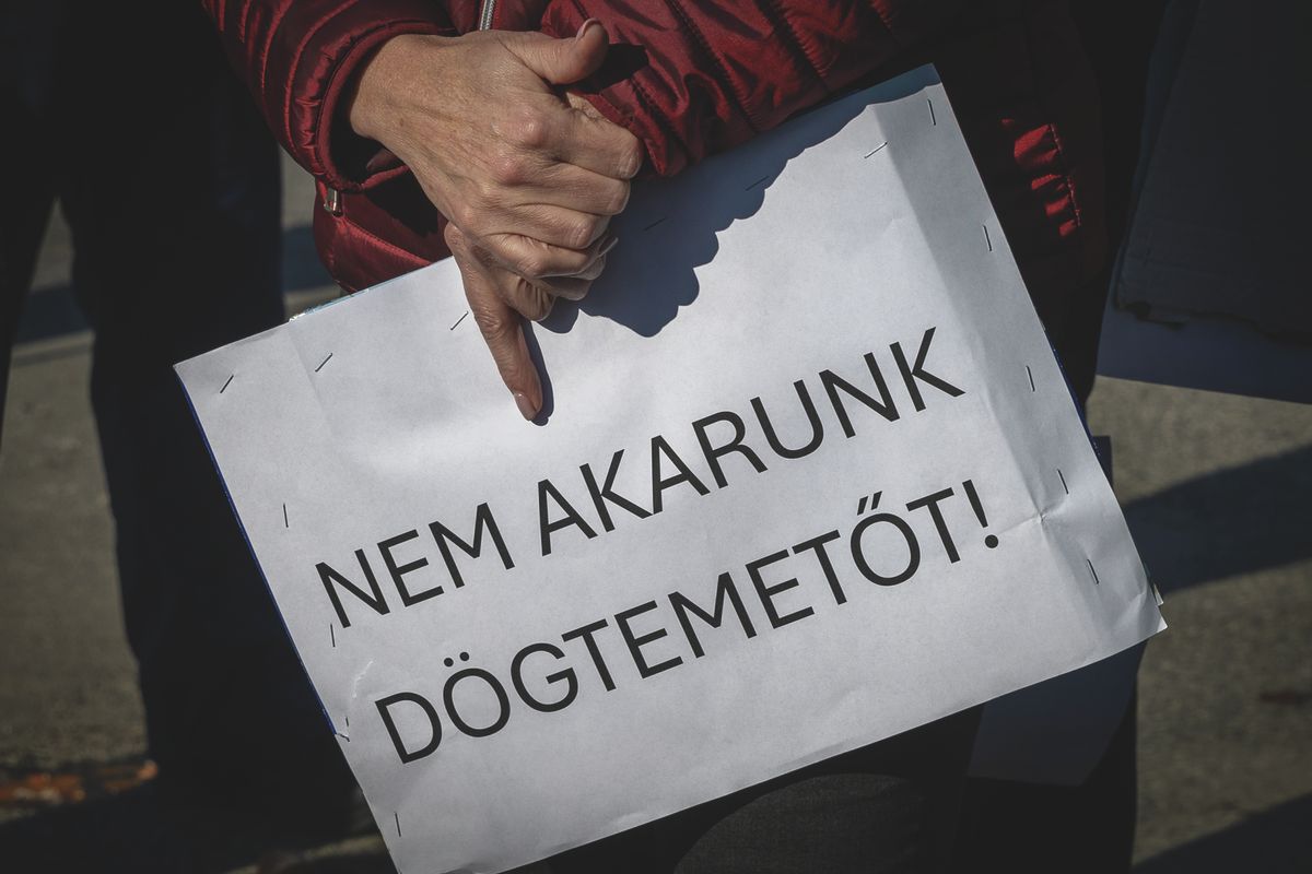 Lázár János elárulta, mi a helyzet bábolnai dögtemetővel