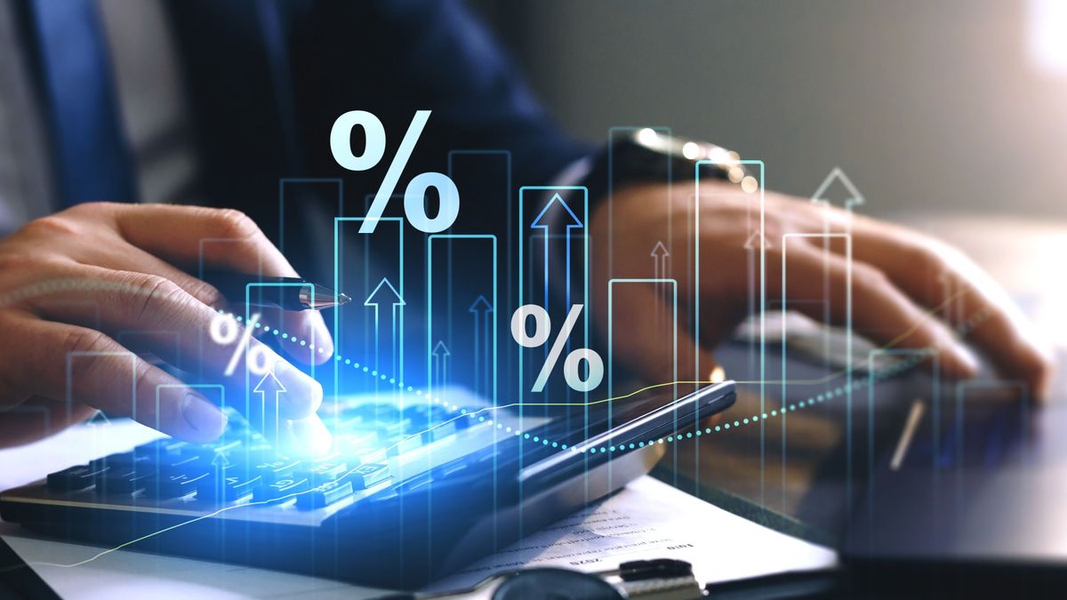 hazai részvénypiac Interest,Rates,Continue,To,Increase,,Stocks,And,Mutual,Funds,,Investment