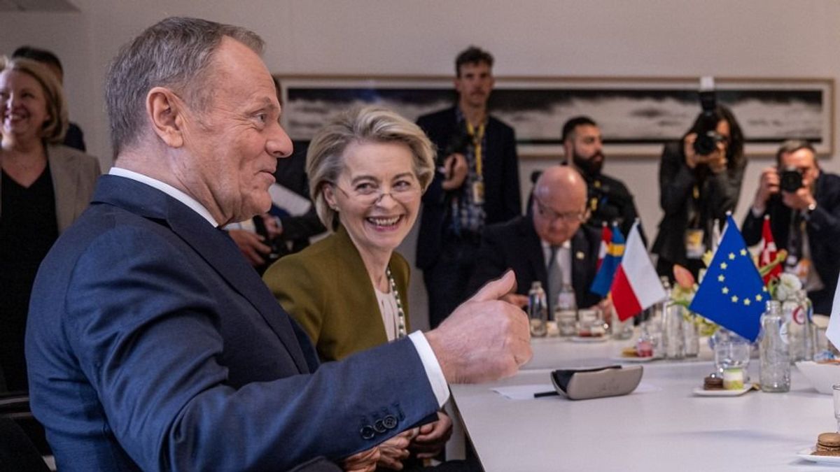 Von der Leyen kifizeti Donald Tuskot, az uniós költségvetés nagy nyertese Lengyelország lehet 