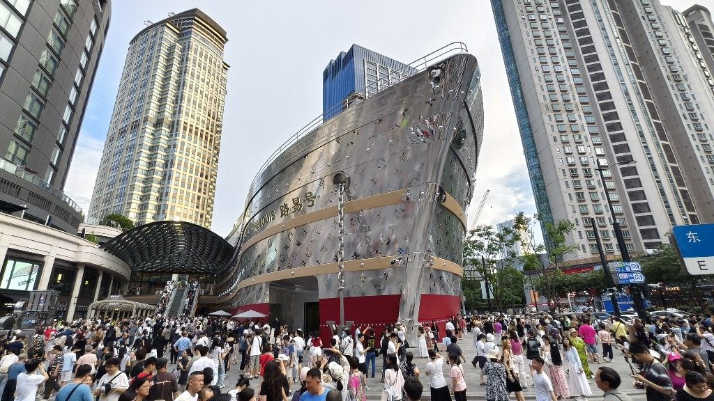 LV Wheel-shaped Building in Shanghai