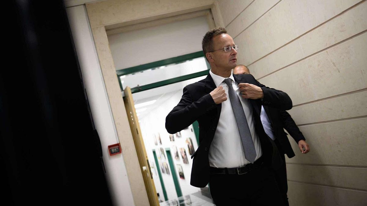 Új kőolajvezeték építéséről egyeztetett Szijjártó Péter