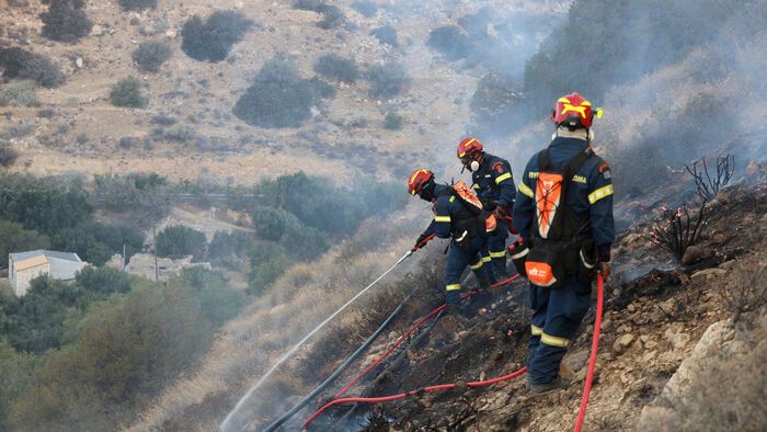 Wildfire burns in Ierapetra on the island of Crete európa lángokban