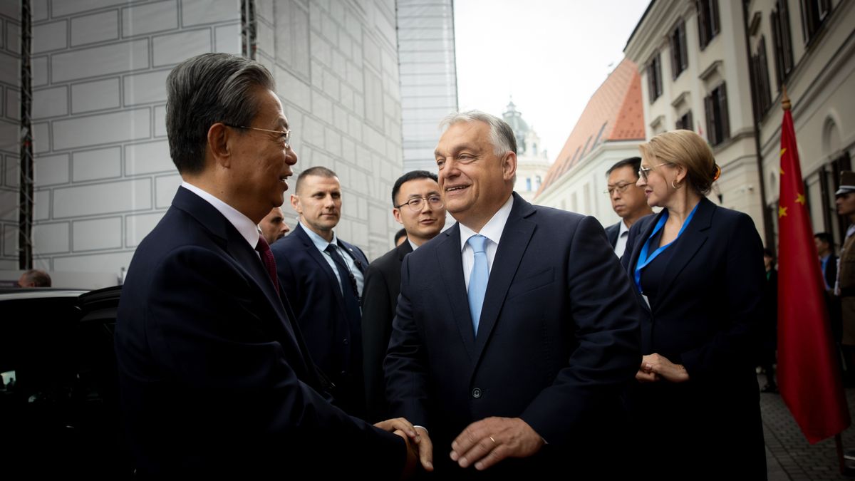 Magas rangú kínai vezetővel tárgyalt Orbán Viktor 