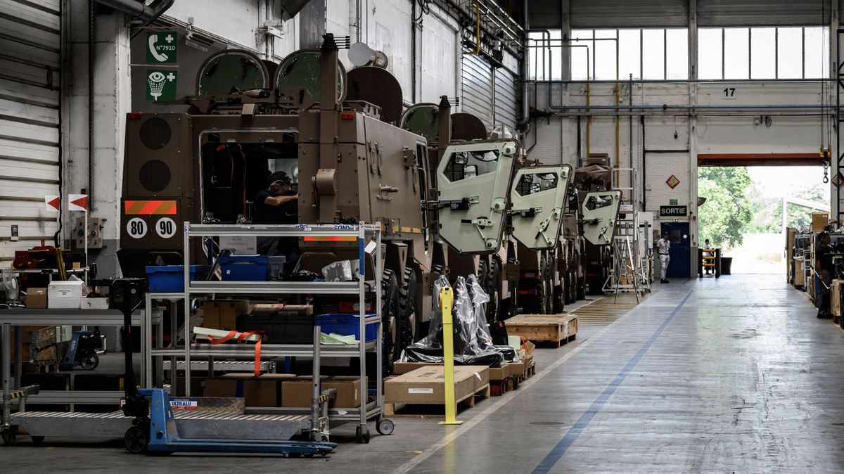 Tankmaker KNDS Explores IPO, Stake Sale as Buyout Firms Circle
