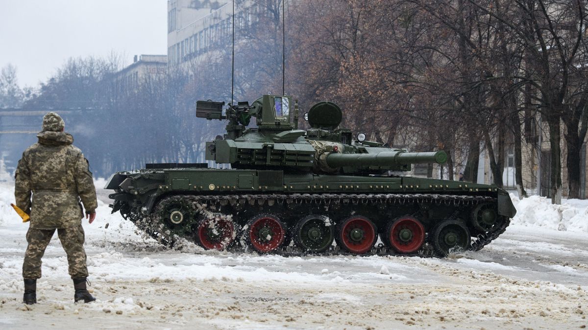 Ukrán tankok jelentek meg a thaiföldi-kambodzsai határon 