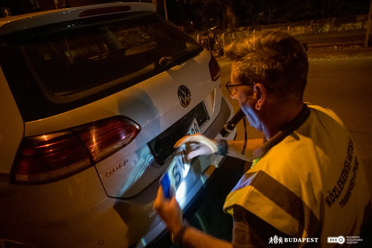 Viber-csoportos sofőrökre csaptak le a fővárosban – a későbbiekben is lesznek hasonló rajtaütések