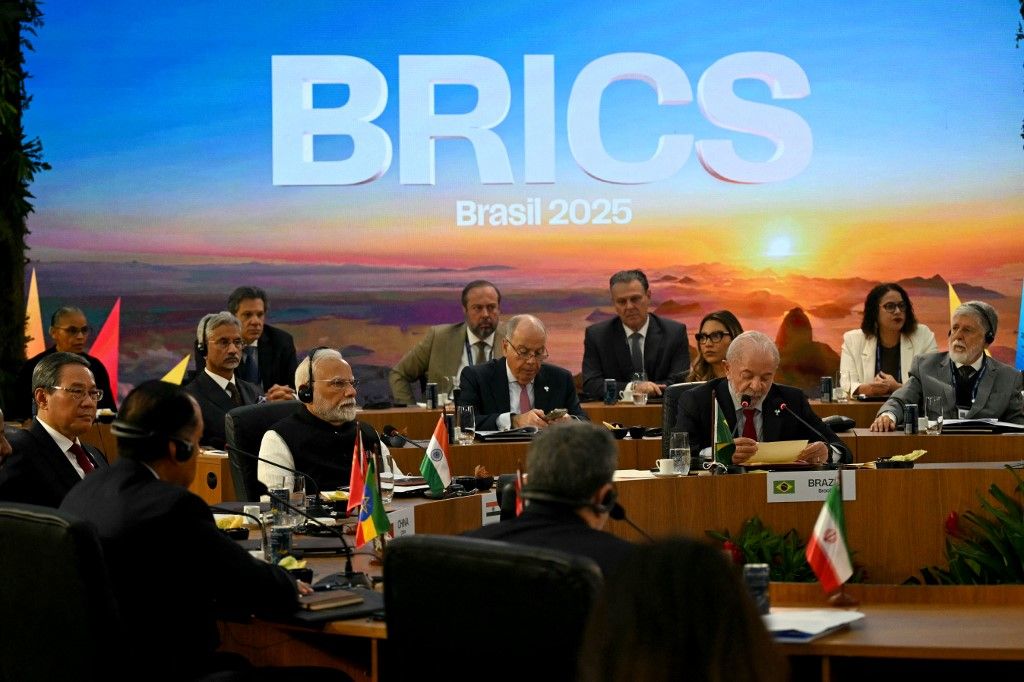 A NATO fegyverkezési hajráját támadta a BRICS-csúcson a brazil elnök 
