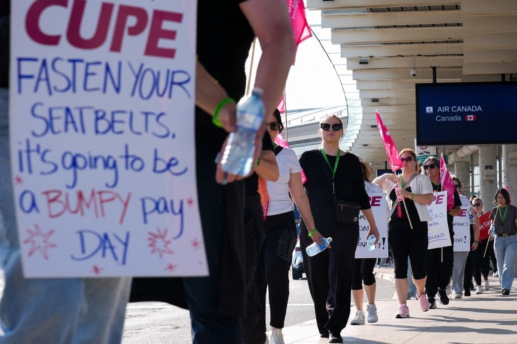 Air Canada flight attendants begin strike