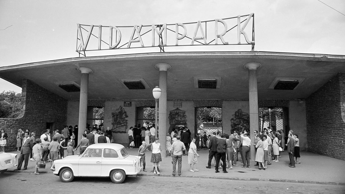 Állatkerti körút, a Vidámpark főbejárata 1963-ban. Fotó: Fortepan / Artfókusz
