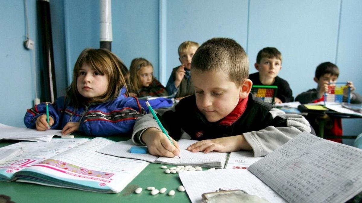 Iskolakezdés Szerbiában - annyiba is kerülhet, mint a minimálbér 