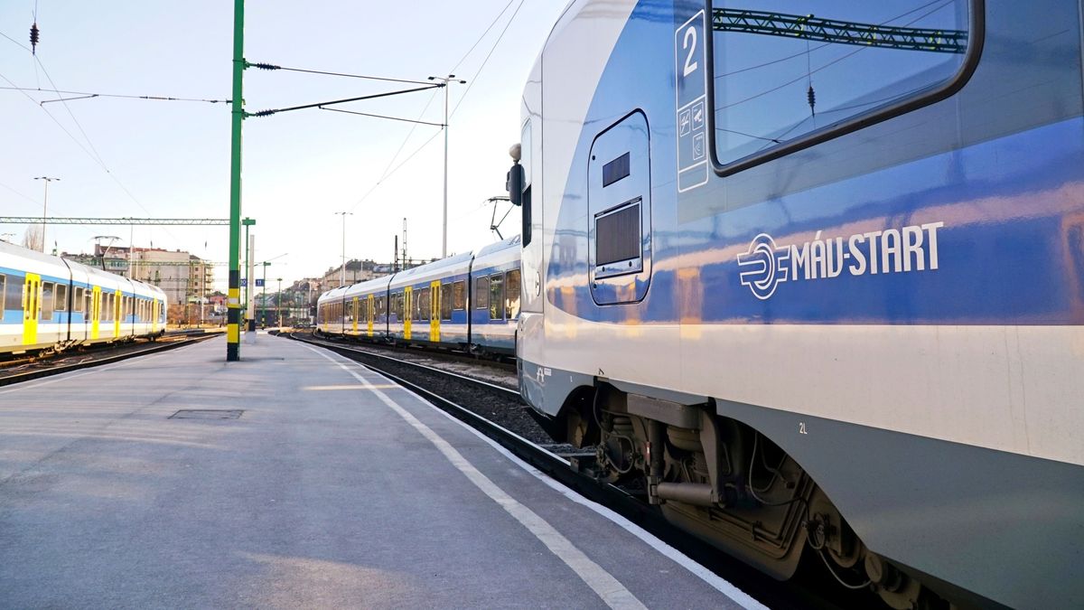 vonat, vasút, máv, flirt, Déli pályaudvar új menetrend