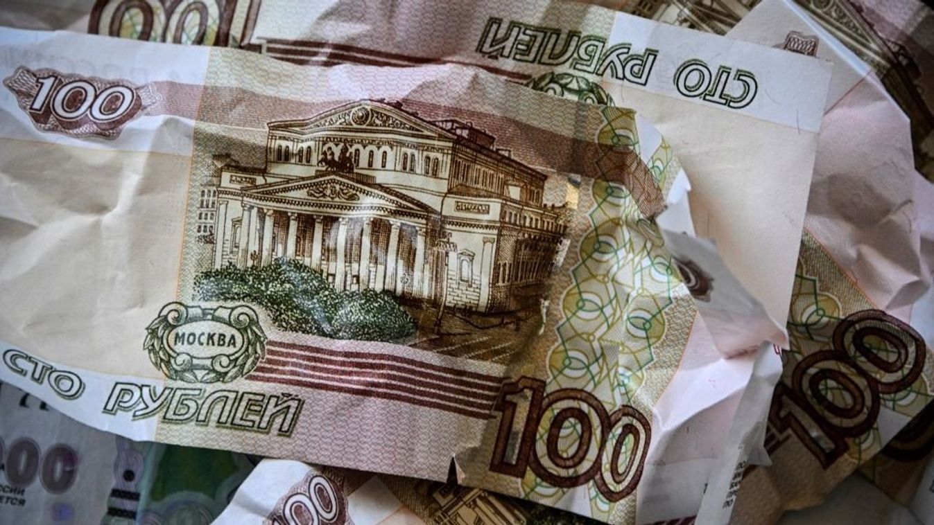 Ez már sok az oroszoknak is: menekítik ki a pénzüket a bankokból, tartalékra kell a rubel – és ki érte ezt el? Kép