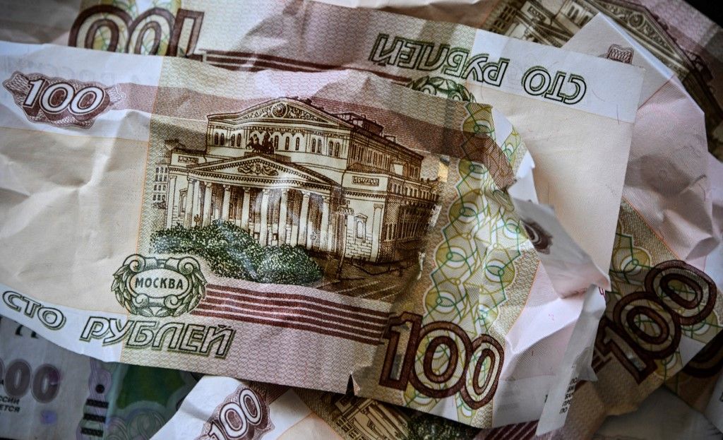 Ez már sok az oroszoknak is: menekítik ki a pénzüket a bankokból, tartalékra kell a rubel – elérték az ukránok