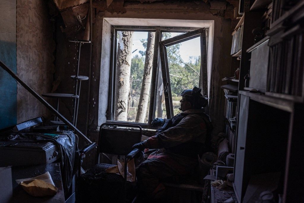 Ukrainian firefighters work after a Russian air strike in Kostiantynivka Az oroszok megtámadták Kárpátalját, MiG–31-es vadászgépek szálltak fel: sok a sérült, a lakosságtól azt kérték, maradjanak otthon Kárpátalja
