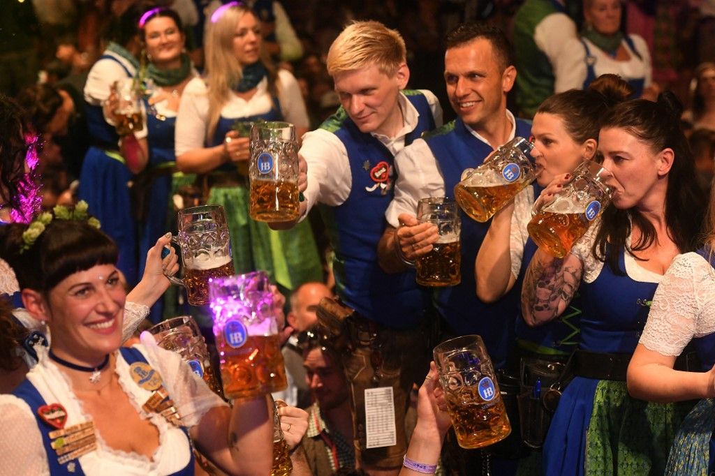 189. Munich Oktoberfest - End 