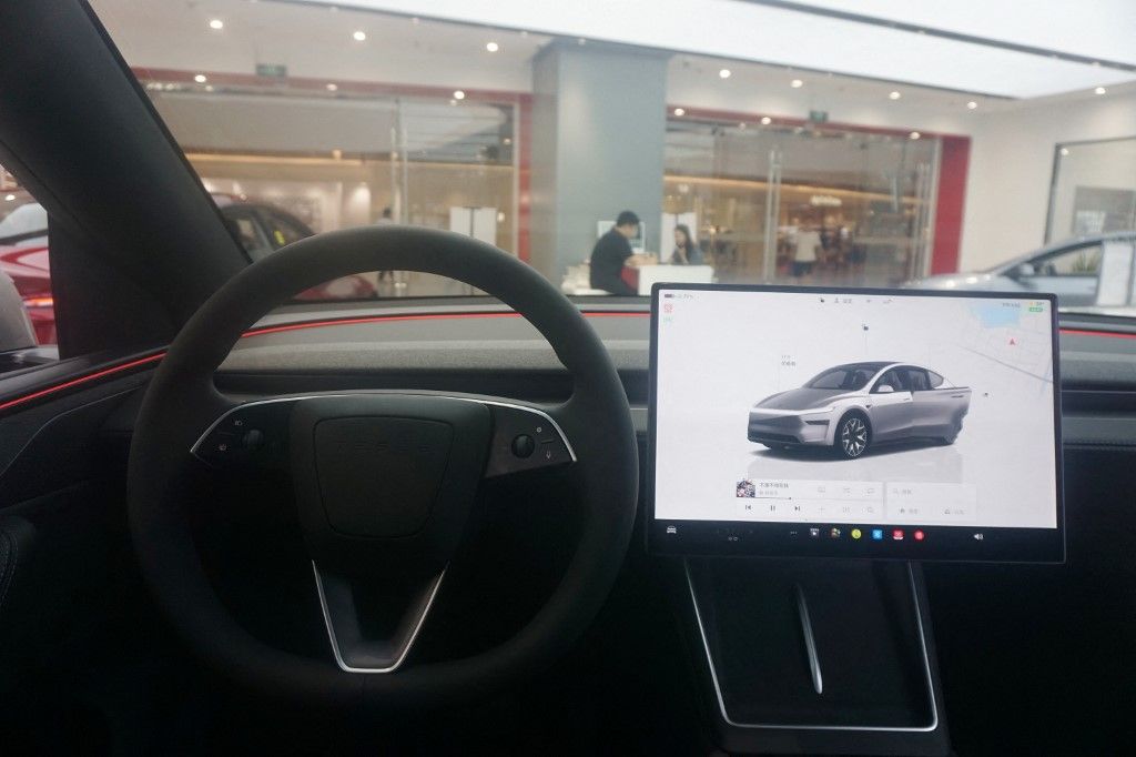 Tesla Model Y L EV