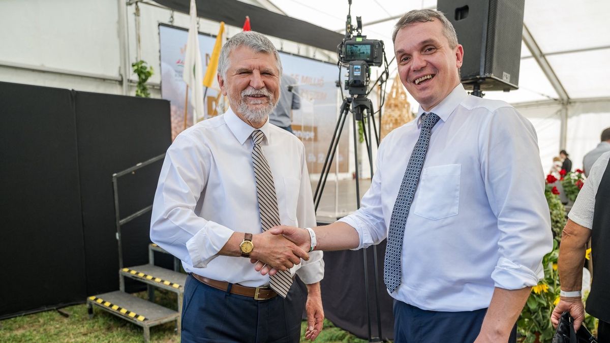 Mindenki megnyugodhat: visszanött Kövér László bajsza 