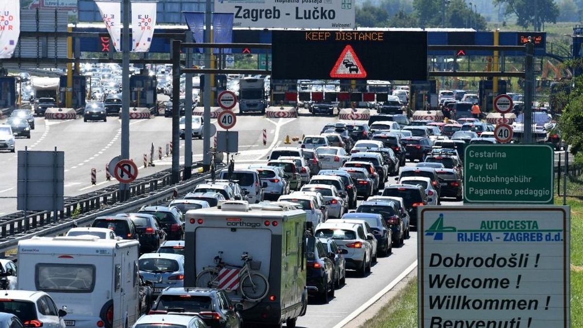 Horvátországba utazók, figyelem! Minden idők legnagyobb dugója jön a hétvégén! 