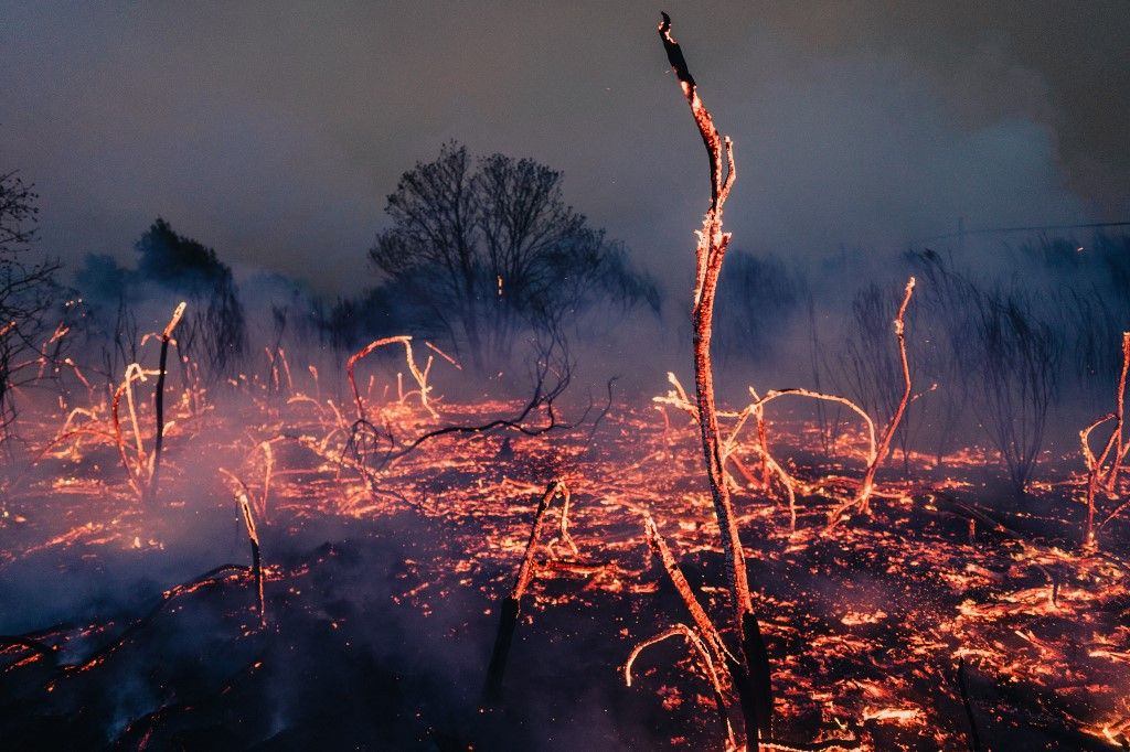 Firefighting efforts continue in Spain's Galicia