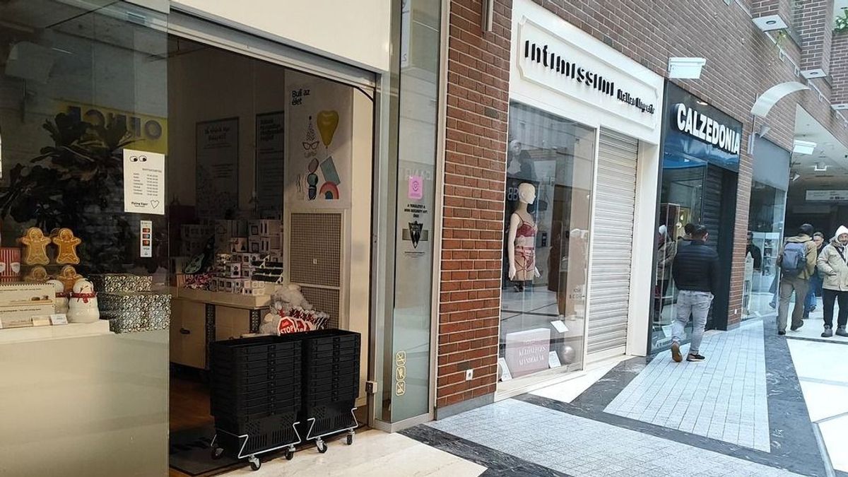 Reagált a Corvin Plaza – ezért állnak az üzletek 