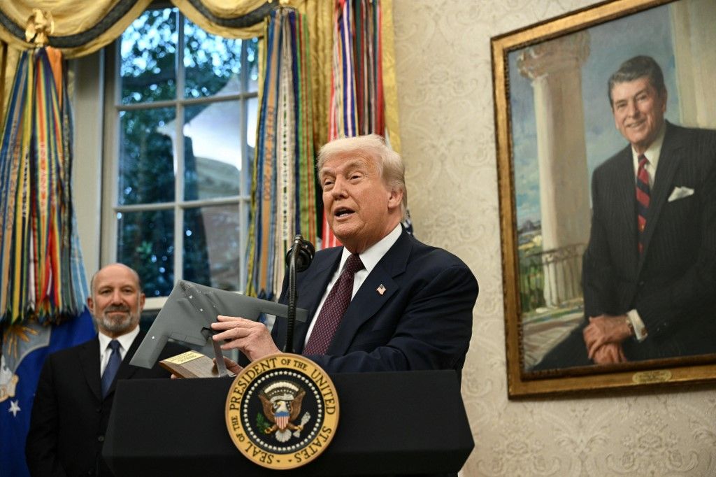 Donald Trump, Amerikai Egyesült Államok
Kína, India, Oroszország
vámháború, kereskedelmi háború
